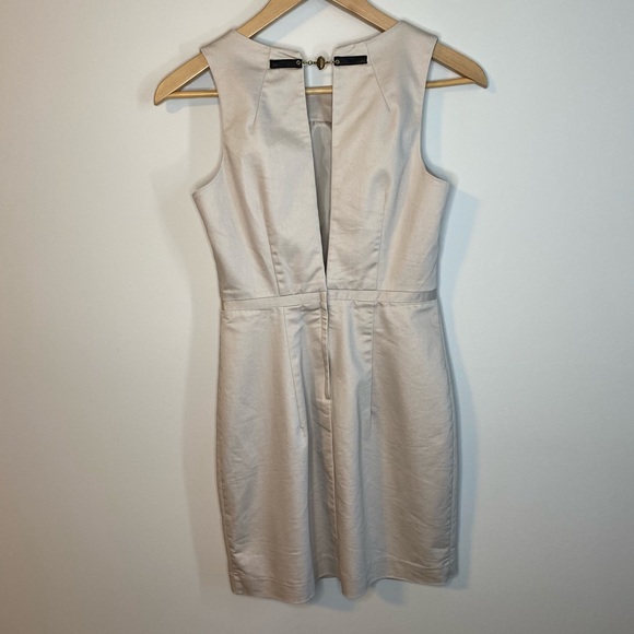 H&M Fitted Mini Dress w Belted Waist and Open Back Size 4 - Picture 2 of 14